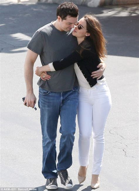is seth macfarlane married.